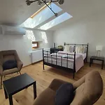 Aparthotel Miodowa 25
