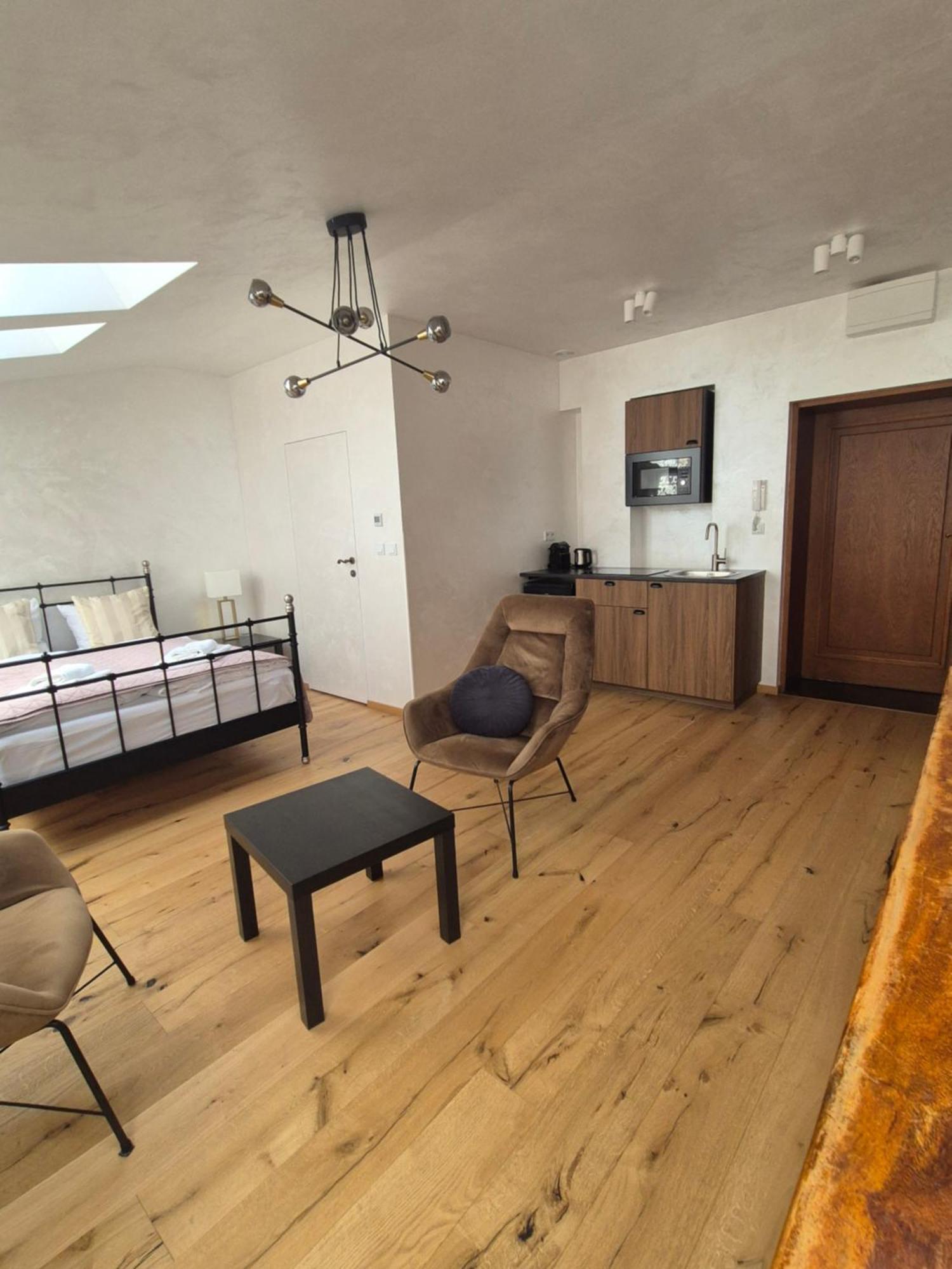 Apartament Miodowa 25